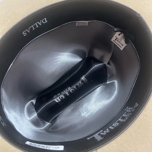 Men's Classic Tan Cowboy Hat - Picture 8 of 11